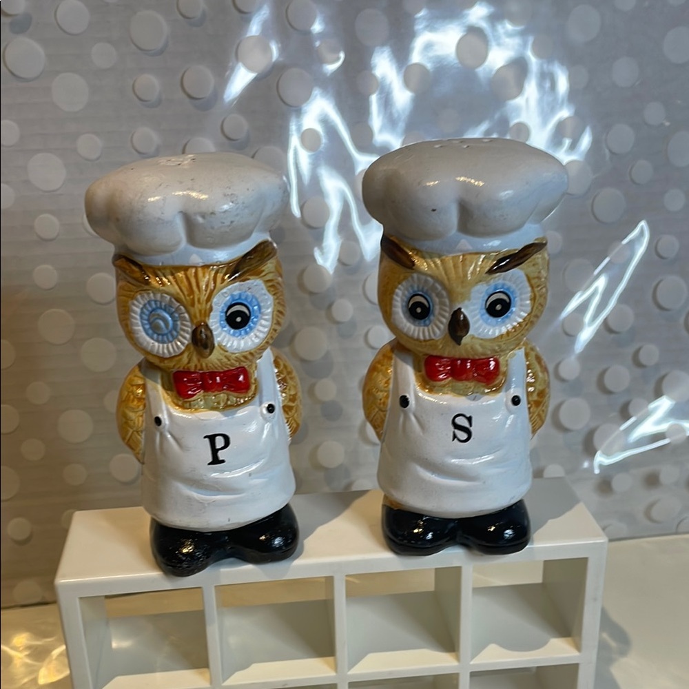 ⚡️5/$25- Vintage Ceramic 🦉🧑‍🍳Owl Chef Salt & Pepper 🧂Shakers